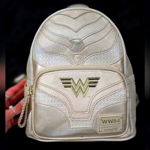 NWT wonder woman mini backpack loungefly